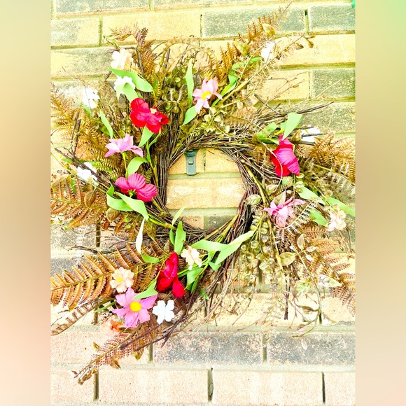 Pink Gardenia Wreath, 24” - Picture 1 of 12